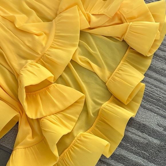 Chic Long Sleeve Yellow Dress - Picture 5 of 12